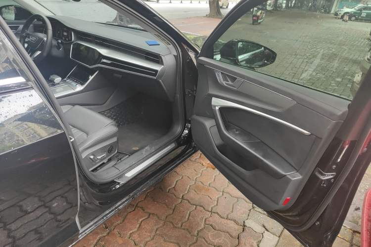 Used Audi A6L 2023 40 TFSI Luxury Prestige Edition
