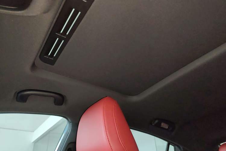 Used MG 5 2023 180 DVVT CVT Luxury Edition
