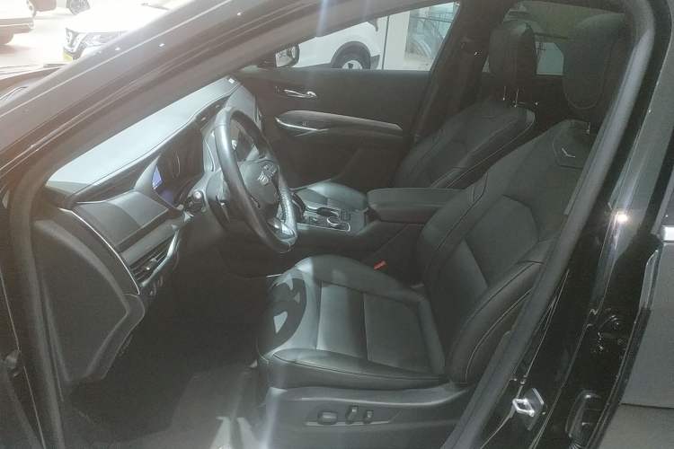 Used Cadillac XT4 2020 28T Two-Wheel-Drive Leading Version