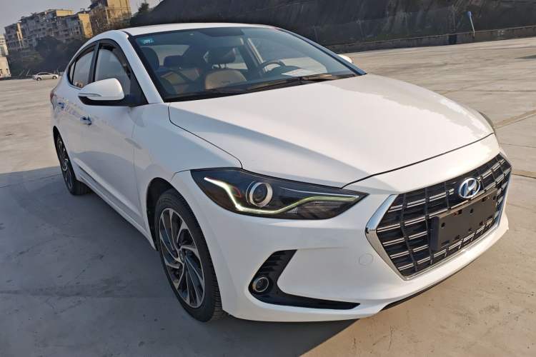 Used Hyundai Elantra 2019 1.4T Dual-Clutch Xuan Dong · Dynamic Model
