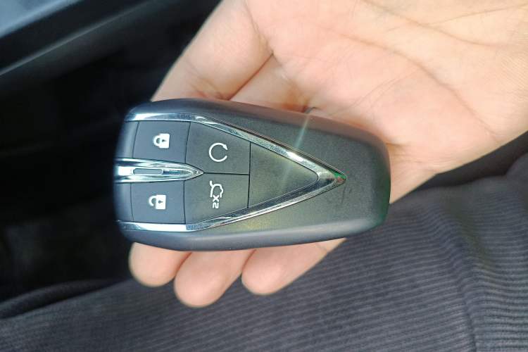 Used Changan UNI-V iDD 2023 ZhiDian iDD 1.5T 113km ZhiKu Model