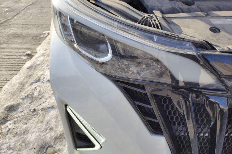 Used GAC Trumpchi M6 2021 270T DCT Luxury Edition (7-seater)
