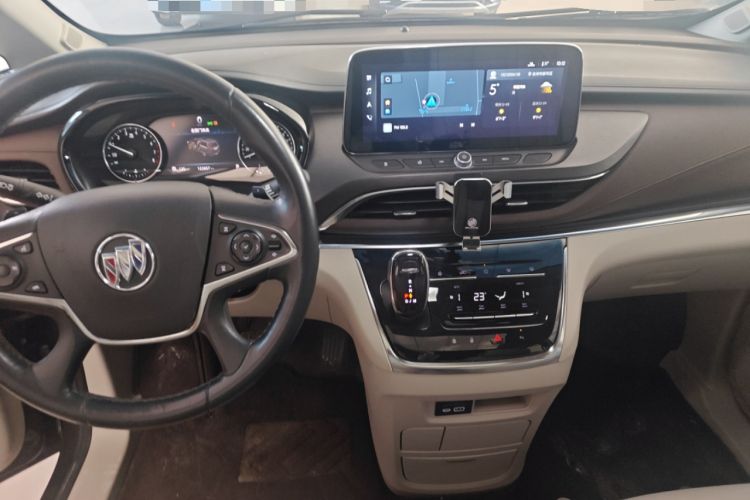 Used Buick GL8 2022 Land Business Class 652T Luxury Model
