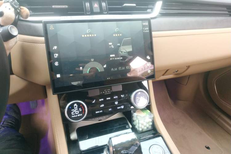 Used Jaguar XFL 2024 2.0T P250 Two-Wheel Drive Prestige Luxury Edition
