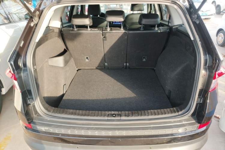 Used Skoda Kodiaq 2018 Facelifted TSI330 5-Seater Two-Wheel-Drive Luxury Enjoyment Edition
