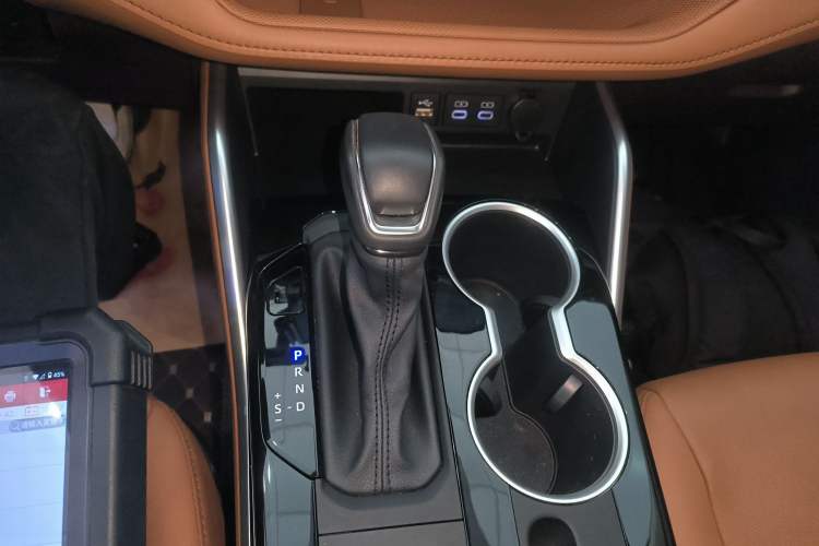 Used Toyota Highlander 2023 2.5L Smart Electric Hybrid Dual-Engine Four-Wheel Drive Prestige Version – 7 Seats
