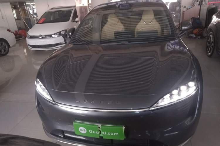 Used Hima Luxeed R7 2024 All-Electric 667 km Max
