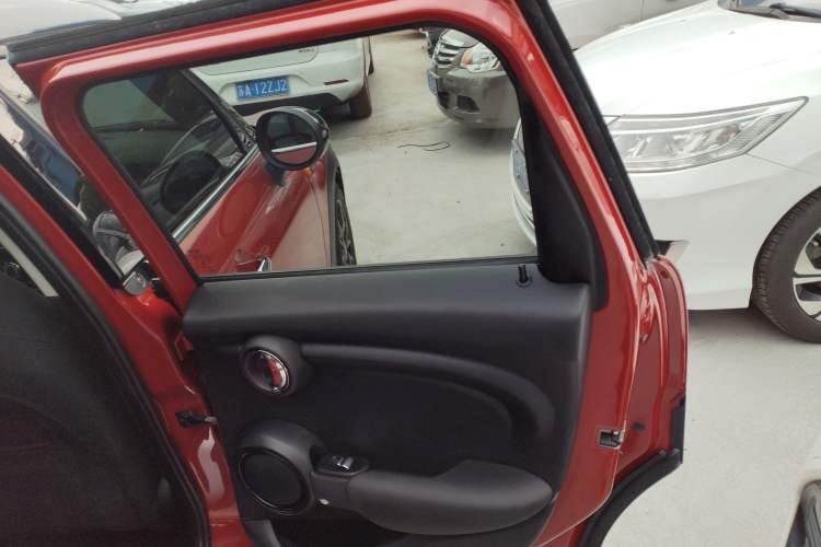 Used  MINI 2016 1.5T COOPER Five-Door Edition
