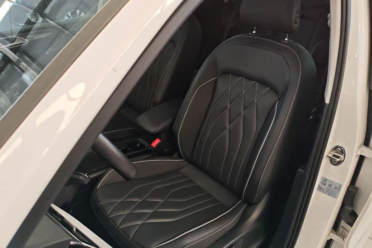 Used Volkswagen Tiguan L 2022 330TSI Automatic Two-Wheel Drive R-Line Enhanced Edition
