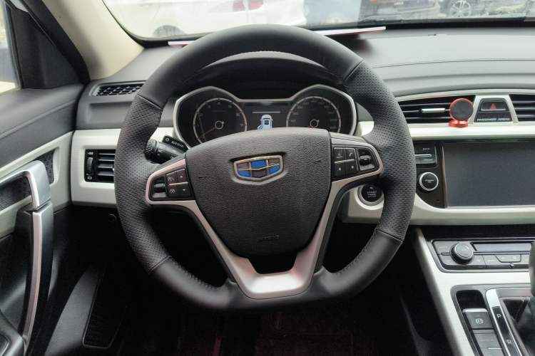 Used Geely Auto Emgrand X7 Sport 2018 1.8TD Automatic Two-Wheel Drive Zhiya Model
