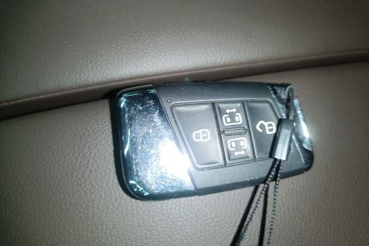 Used Volkswagen Viloran 2020 380TSI Prestige Edition
