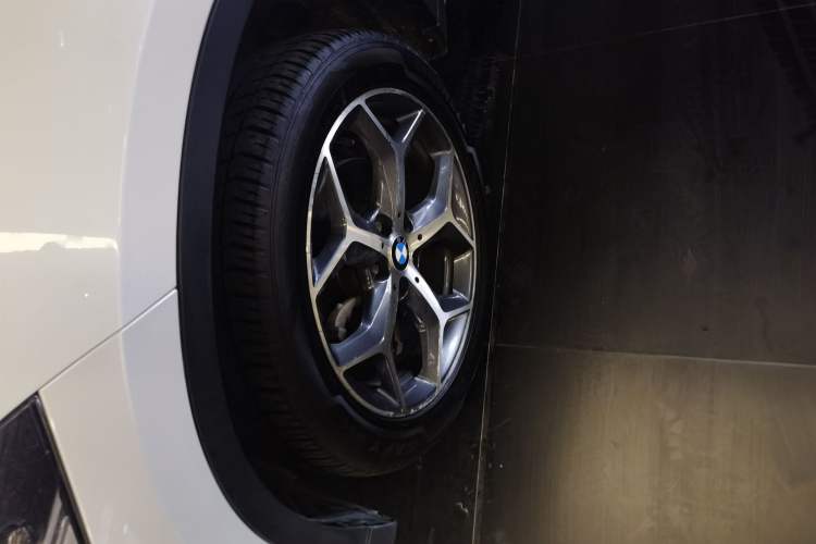 Used BMW X1 2016 sDrive18Li Luxury Model
