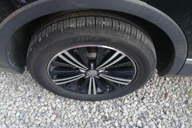 Used Volkswagen Tiguan L 2019 330TSI Automatic Two-Wheel Drive Panoramic Comfort Edition China VI Standard
