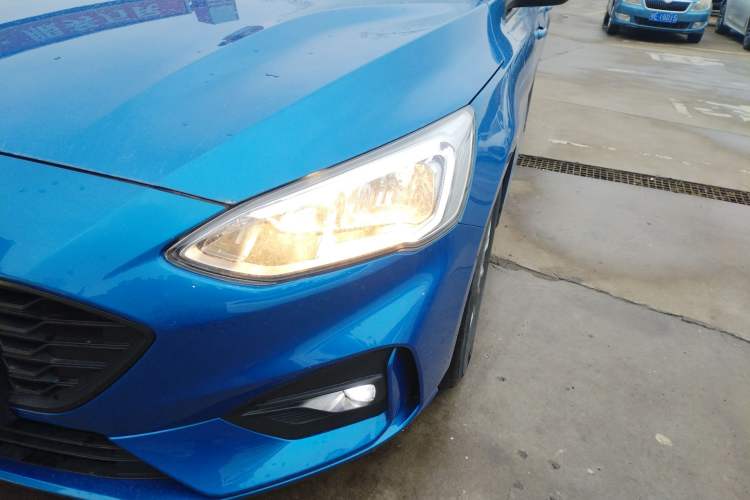 Used Ford Focus 2020 Hatchback 1.5L Automatic Sharp Edition
