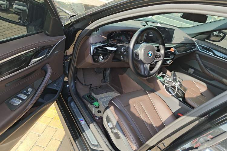 Used BMW 5 Series 2022 Restyled 525Li M Sport Package
