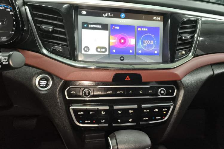 Used GAC Trumpchi GS8 2017 320T Two-Wheel Drive Luxury Smart Connectivity Version (7 Seats)
