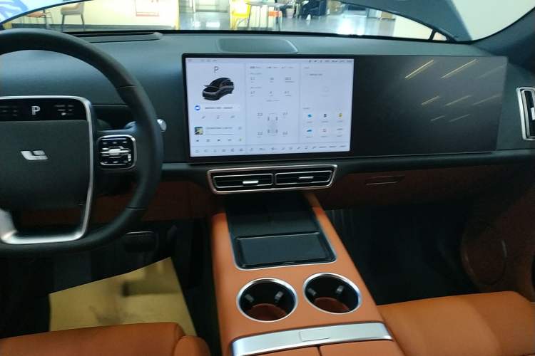 Used Li Auto L7 2023 Air model
