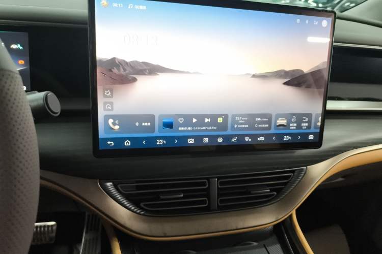 Used Denza D9 2022 DM-i 970 Four-Wheel Drive Flagship Model
