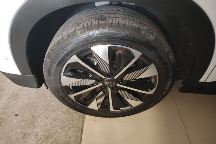 Used BYD Song PLUS New Energy 2025 EV Intelligent Driving Version 520km Premium Model
