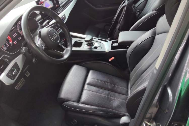 Used Audi A4L 2020 40 TFSI Luxury Dynamic Model
