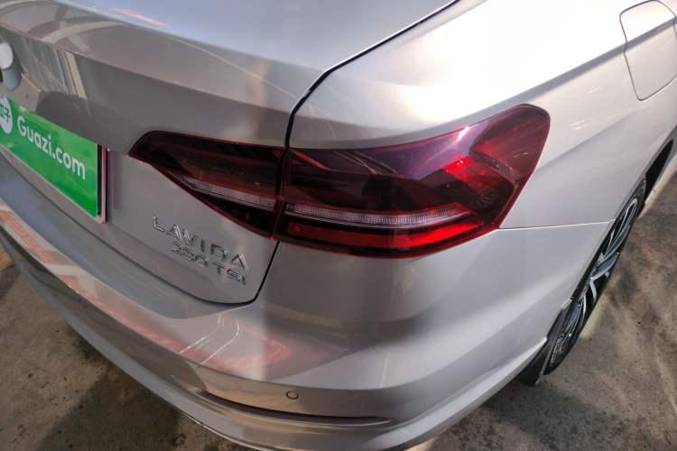 Used Volkswagen Lavida 2021 280TSI DSG Luxury Edition
