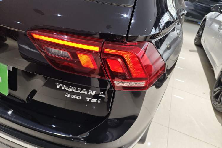 Used Volkswagen Tiguan L 2019 330TSI Automatic Two-Wheel Drive Smart Luxury Version China VI Standard