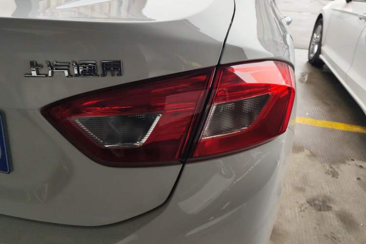 Used Chevrolet Cruze 2018 320 Automatic Pioneer Sunroof Edition
