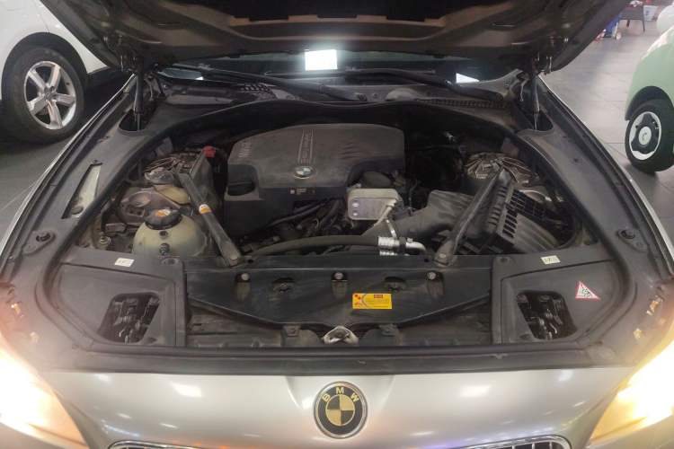 Used BMW 5 Series 2014 520Li Elegant Model
