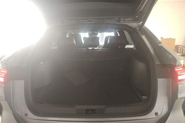 Used BYD Song PLUS New Energy 2024 Honor Edition EV 520km Flagship Model
