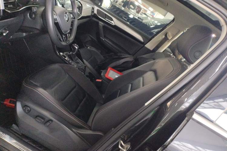 Used Volkswagen Tayron 2019 330TSI Two-Wheel Drive Luxury Model China VI Standard
