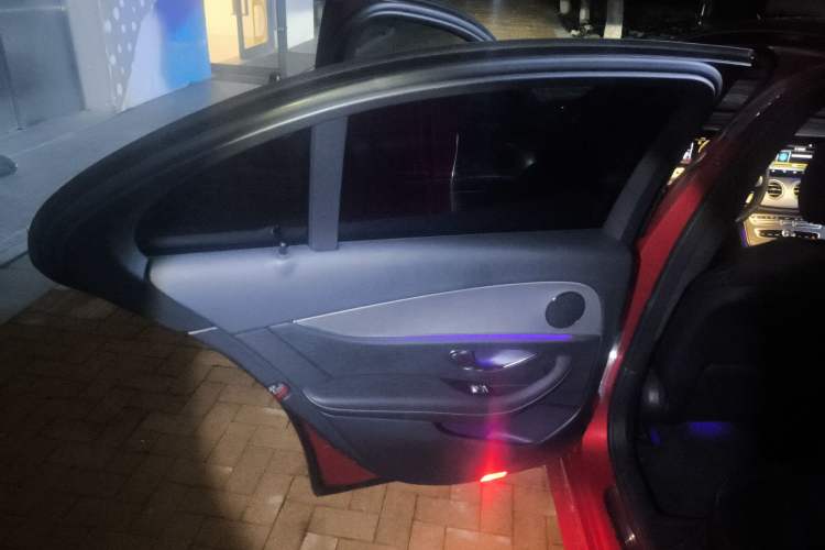 Used Mercedes-Benz E-Class 2019 E 260 Sport Edition 4MATIC
