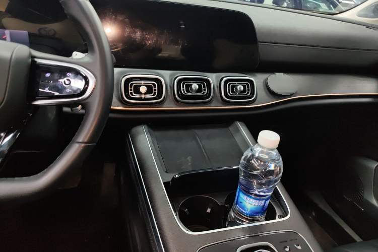 Used Chery Tiggo 9 2023 2.0T Dual-Clutch Two-Wheel Drive Leading Edition 5 Seats