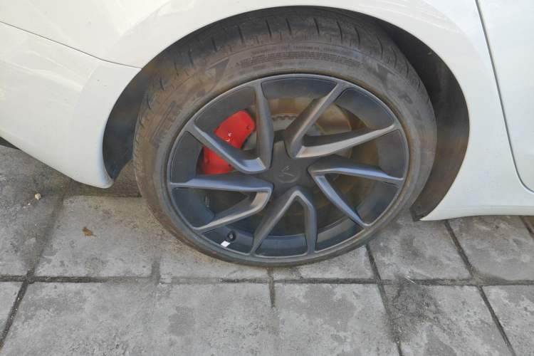 Used Tesla Model 3 2024 High-Performance All-Wheel-Drive Version