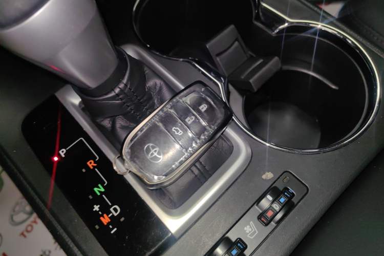 Used Toyota Highlander 2018 2.0T Four-Wheel Drive Supreme Edition 7-Seater China VI
