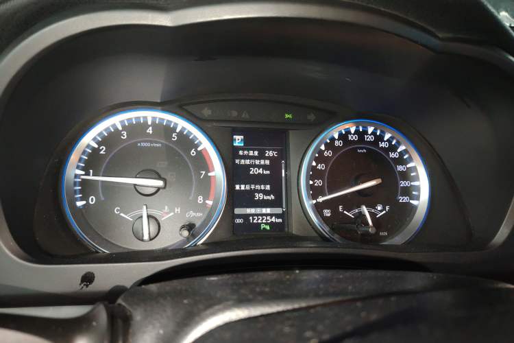 Used Toyota Highlander 2018 2.0T Two-Wheel Drive Luxury Edition 7 Seats China VI Standard
