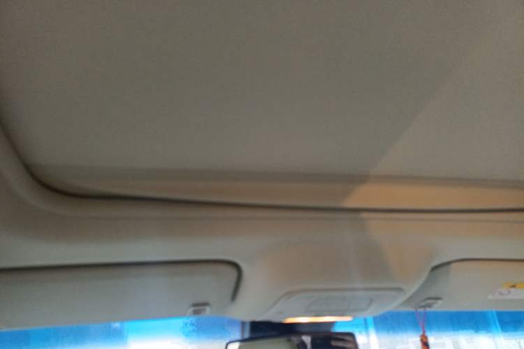 Used Buick GL8 2023 Facelifted Land Cruiser Executive Luxury Version
