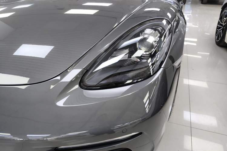 Used Porsche 718 2018 Cayman 2.0T
