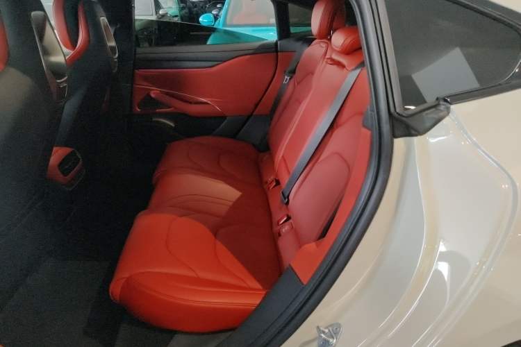 Used  SU7 2024 Four-Wheel Drive Ultra-Long Range Advanced Intelligent Driving Max Edition
