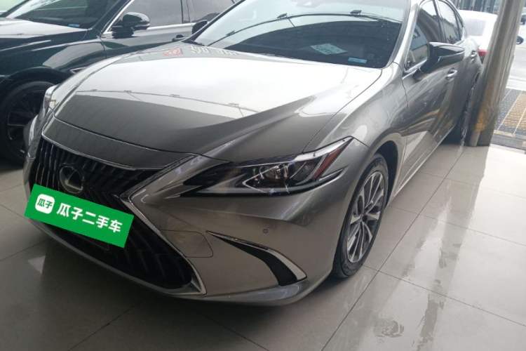 Used Lexus ES 2022 300h Excellence Edition