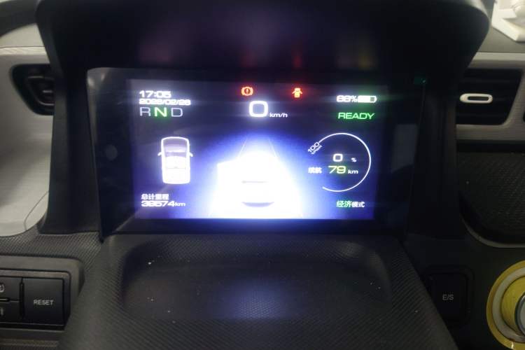 Used Wuling Hongguang MINIEV 2021 Macaron Fashion Model Lithium Iron Phosphate
