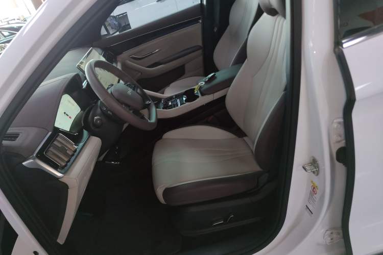 Used BYD Song PLUS New Energy 2025 DM-i 112KM Prestige Model
