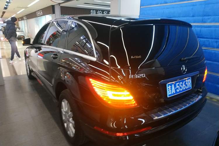 Used Mercedes-Benz R-Class 2017 R 320 4MATIC Business Edition Prestige Model