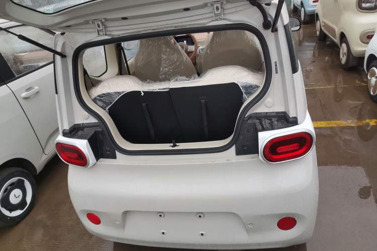 Used Wuling Hongguang MINIEV 2024 3rd Generation 215km Youth Edition
