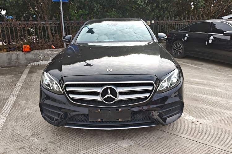 Used Mercedes-Benz E-Class 2019 E 300 L Sporty and Stylish Model
