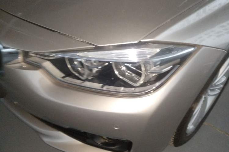 Used BMW 3 Series 2016 320Li Ambition Model
