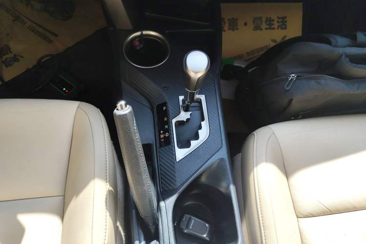 Used Toyota RAV4 2015 2.0L CVT Four-Wheel Drive New Edition
