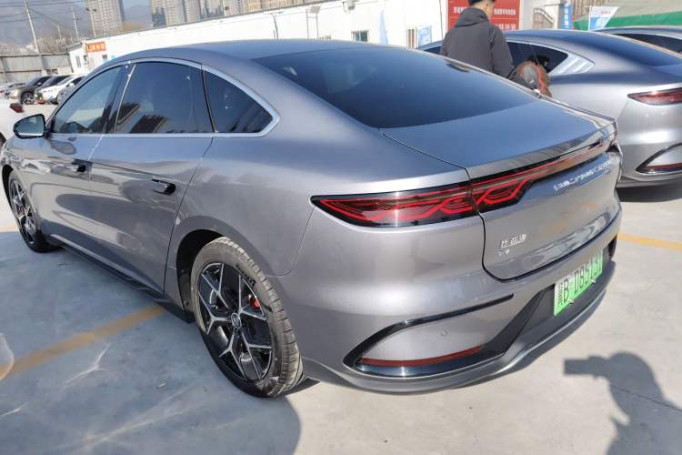 Used BYD Han 2022 EV Genesis Edition 715KM Front-Wheel-Drive Prestige Model
