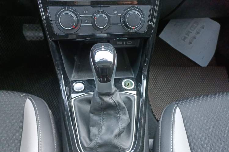 Used Volkswagen Tacqua 2023 200TSI DSG Joy-Connect Edition
