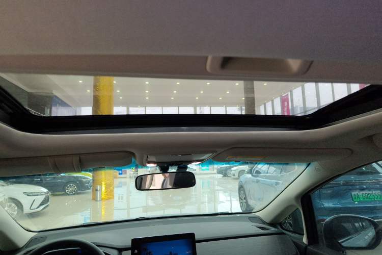 Used Honda Elysion 2024 2.0L eHEV Classic Edition
