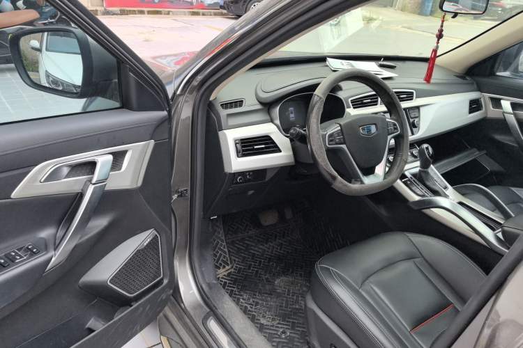 Used Geely Auto Emgrand X7 Sport 2018 1.8TD Automatic Two-Wheel Drive Smart Connect 4G Internet Edition
